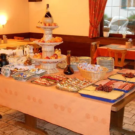 Hotel-pension Zum Bierhaus Hotell