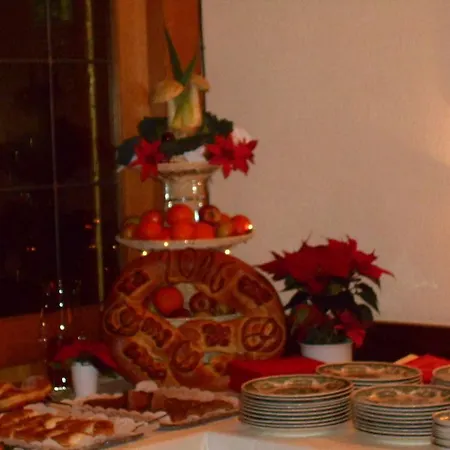 Hotell Hotel-pension Zum Bierhaus Rötenbach